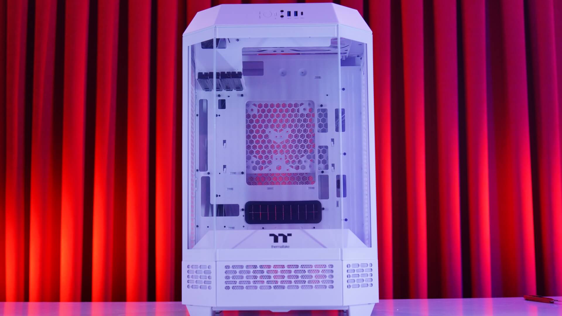 Thermaltake Tower 300 