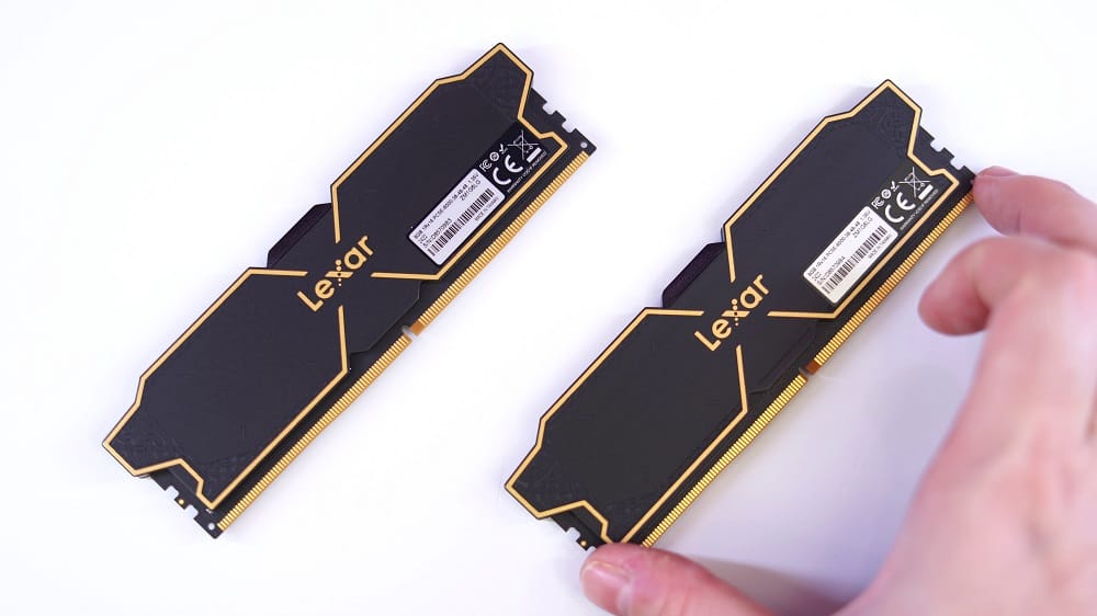 30 bin TL AMD RX 7700 XT