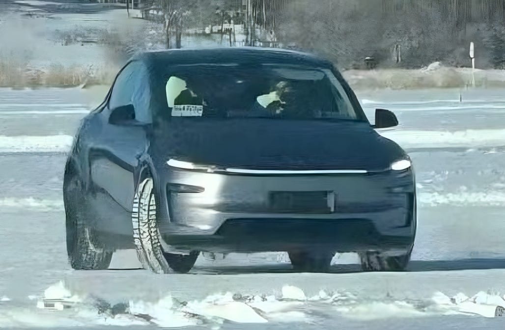 yeni Tesla Model Y
