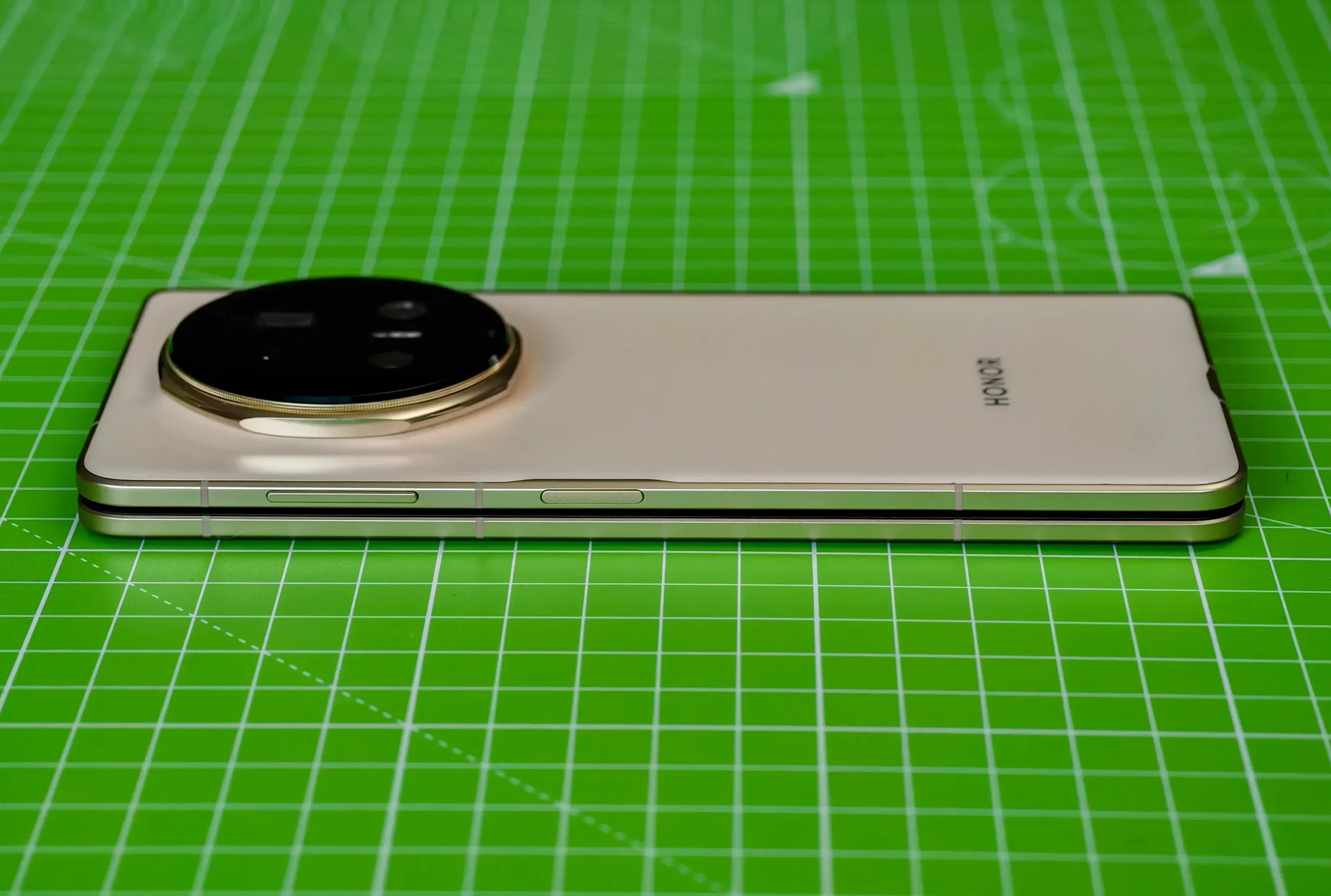 Honor Magic V5