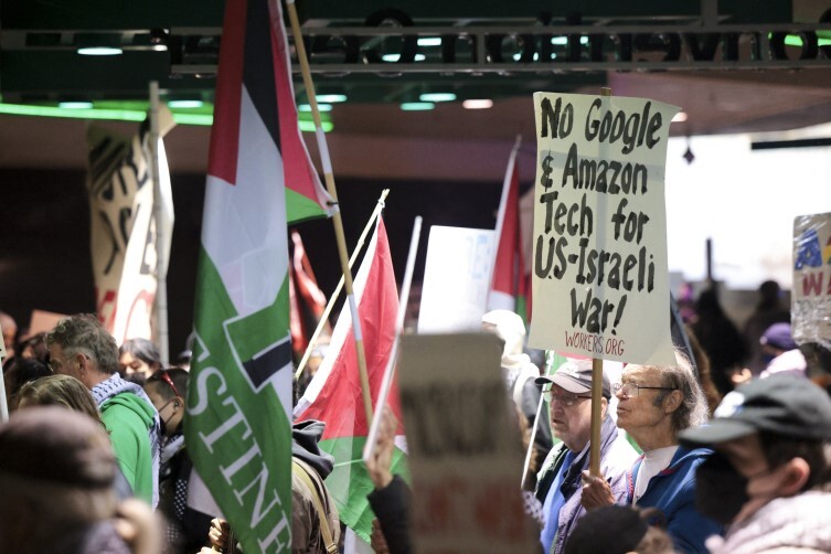 Microsoft Kampusunde Katil Israil Protestosu 18 Kisi Tutuklandi V